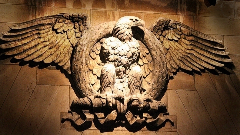 Imperial eagle bridge ofIena Paris