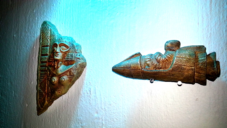 HERSCHEL ARTIFACT COLLECTION WALL DISPLAY